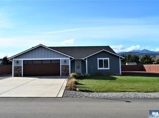 71 Chiesa Pl, Sequim, WA 98382