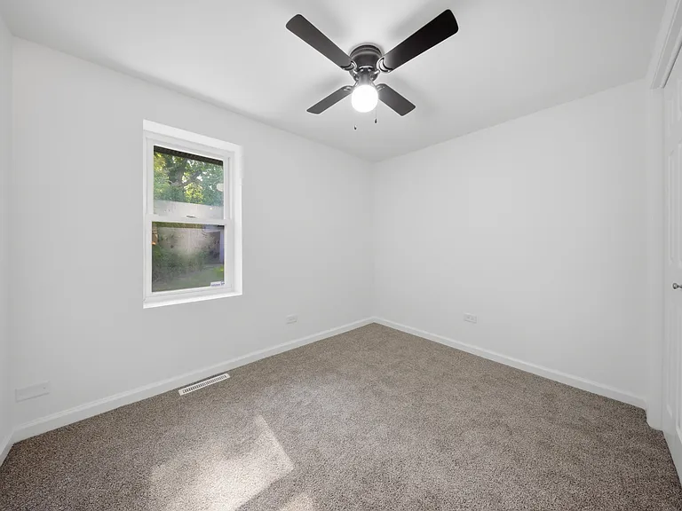 756 Woodruff Ave — Photo 10