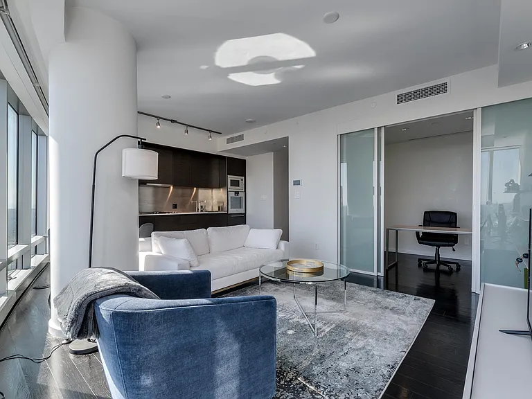 1151 Georgia St W #6001 — Photo 5