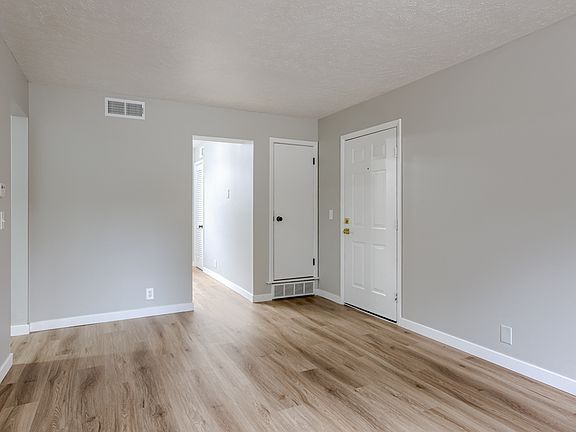 4th image of 4713 Davenport St APT 5