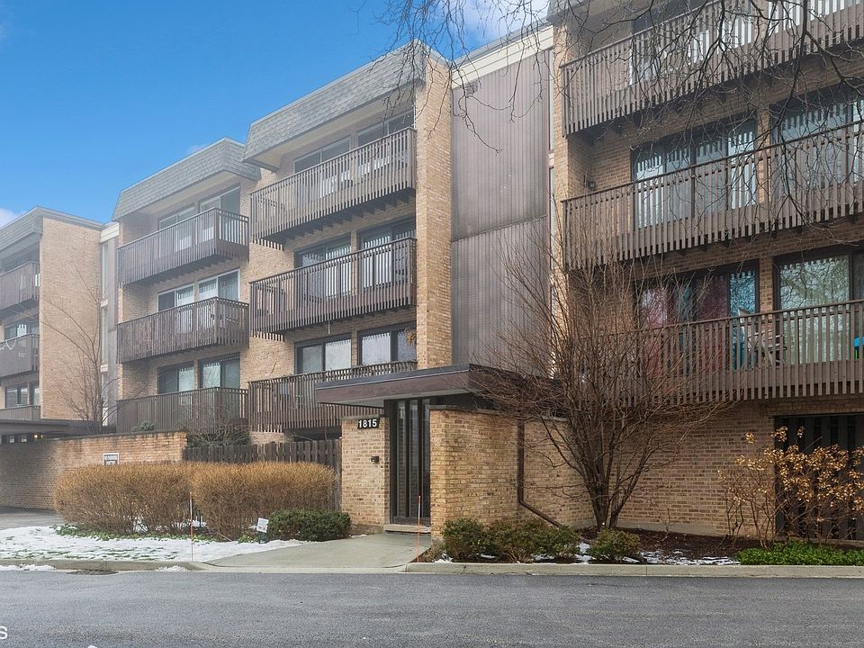 1st image of 1815 Tanglewood Dr Unit 1C