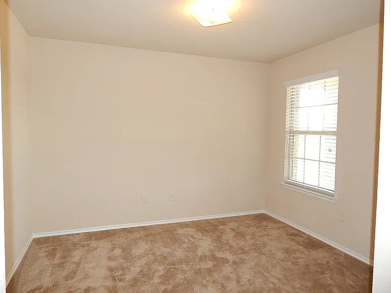 1217 River Oak Ln — Photo 17