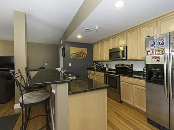 3rd image of 233 Cedar St #2