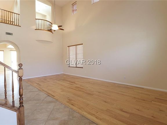 3rd image of 609 Bighorn Creek St