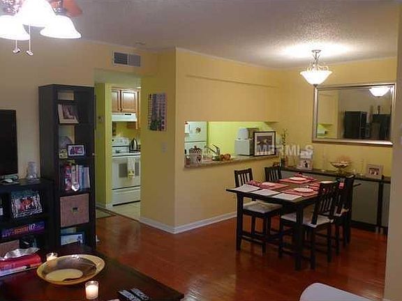 2nd image of 3109 W Horatio St Unit 27A