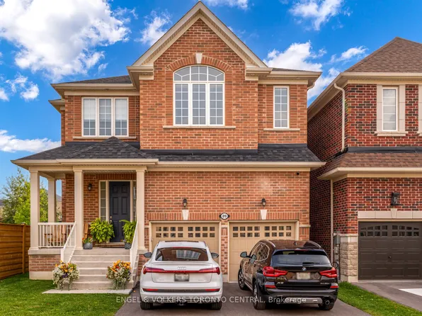 89 Maple Fields Cir, Aurora, ON L4G 5R9