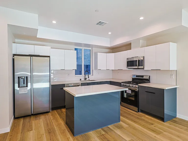 5517 Glennie Ln — Photo 18