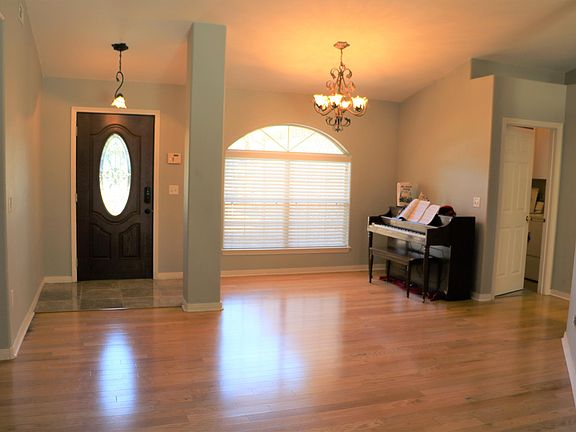 3rd image of 7000 Brighton Oaks Blvd