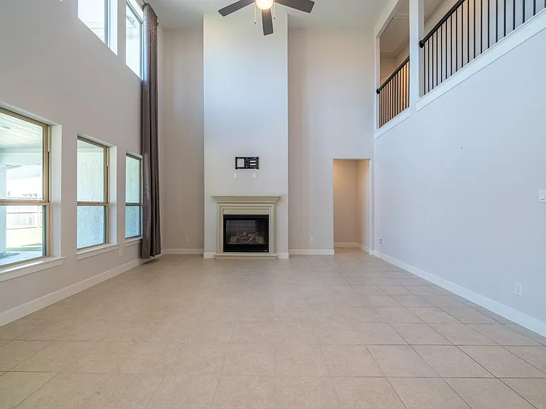 4706 Llano Loop — Photo 17