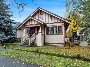 2652 Blackwood St, Victoria, BC V8T3W3