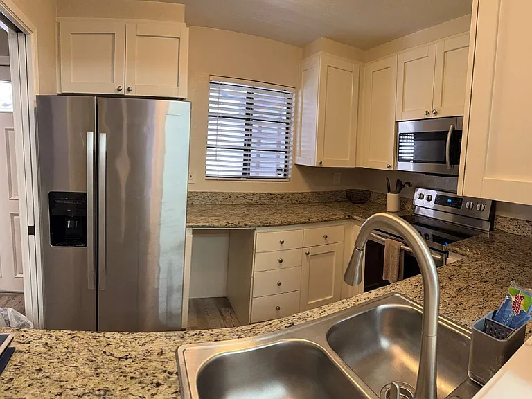 8840 Villa La Jolla Dr #221 — Photo 4