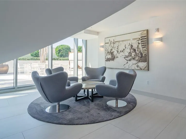 1180 N Federal Hwy #1103 — Photo 42