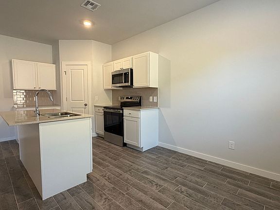 4th image of 17421 Lantana Loop