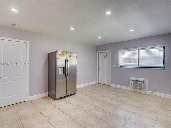 2nd image of 1035 NW 5th Ave #2B