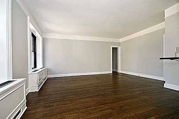 Rented by Domus Realty | media 22