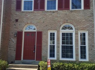 6135 Summer Park Ln, Alexandria, VA 22315