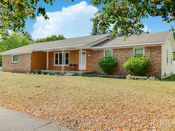 3rd image of 1155 Brookshire Ct SE