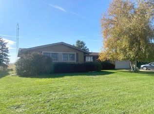 2145 S Van Brocklyn Rd, Freeport, IL 61032