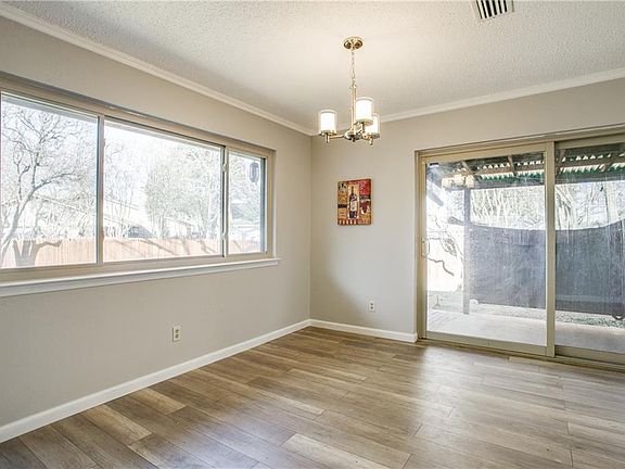 5th image of 2109 Wheaton Dr