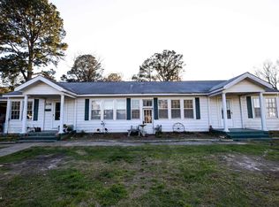 208 S Womble Ave, East Camden, AR 71701