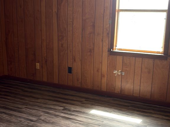 3rd image of 321 Clarice St APT 4