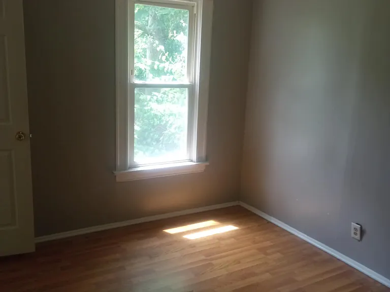 1957 Cudaback Ave #2 — Photo 12
