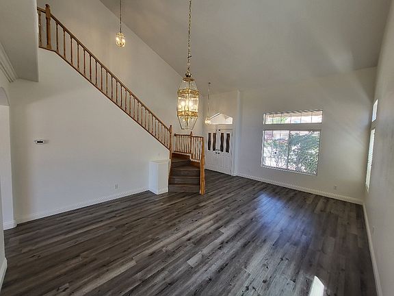 3rd image of 8747 Vista Ladera Ct