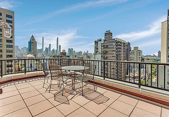 5th image of 920 Park Ave Penthouse B