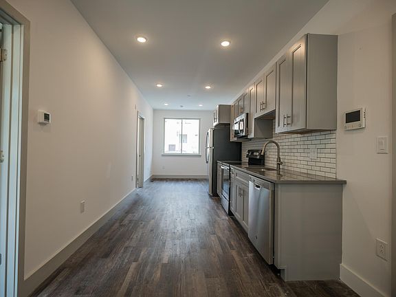 2nd image of 3716 Haverford Ave #1A