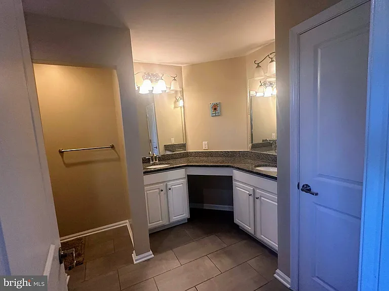 3209 Krista Ln — Photo 14