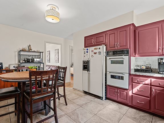 3rd image of 65 Miller Ave Floor 1
