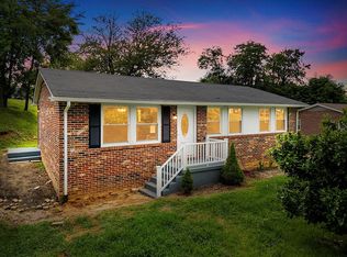 2305 Elmwood St, Radford, VA 24141