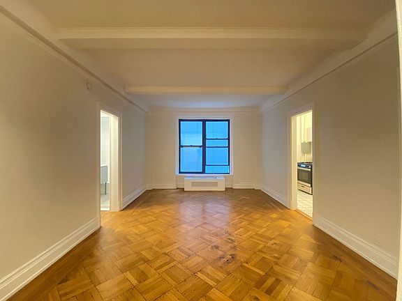 3rd image of 105 W 55th St #E