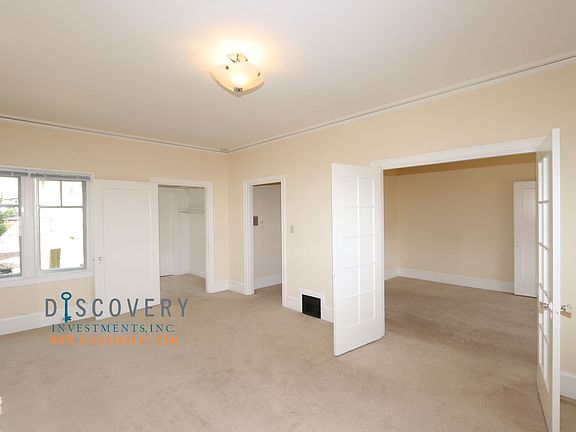 5th image of 426 Lee St APT 4