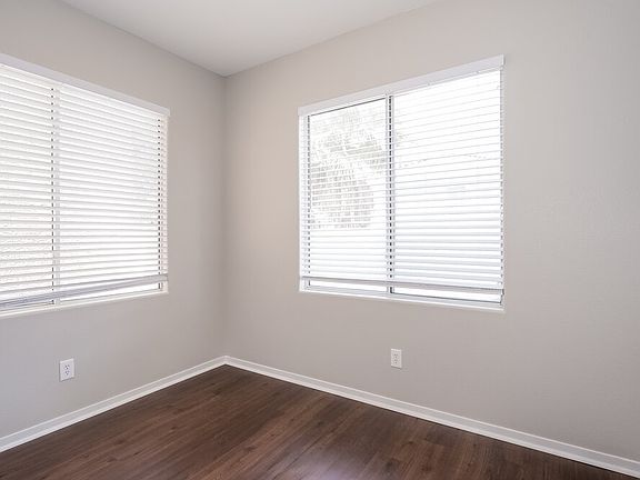 5th image of 878 Sheerwater Ave