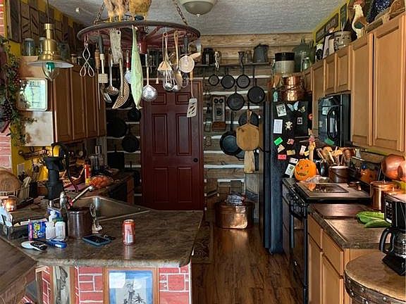 3rd image of 1410 Graybark St