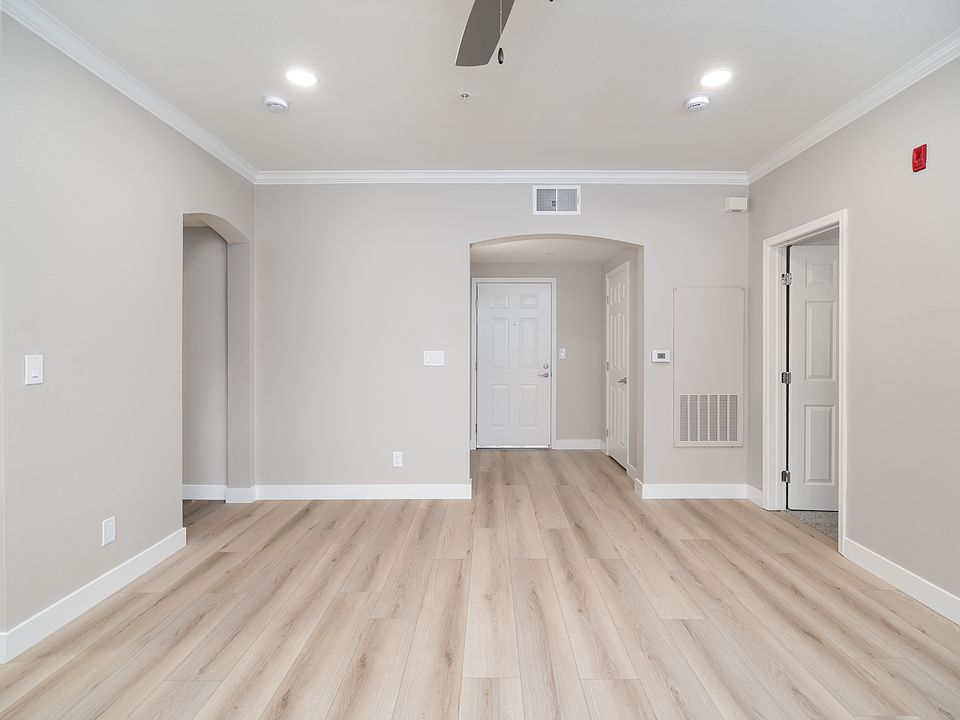 Tahoe - 2BR, 2BA 1,119SF