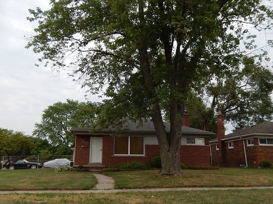 1st image of 160 Clair St