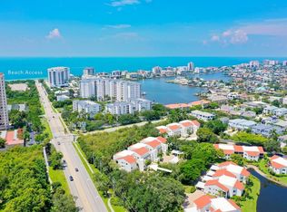 592 Beachwalk Cir APT 105, Naples, FL 34108