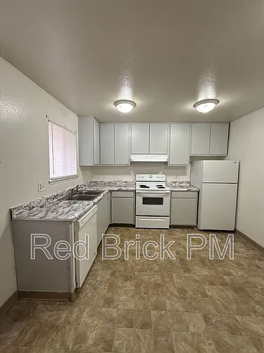 133 Kings Ave Photo 1