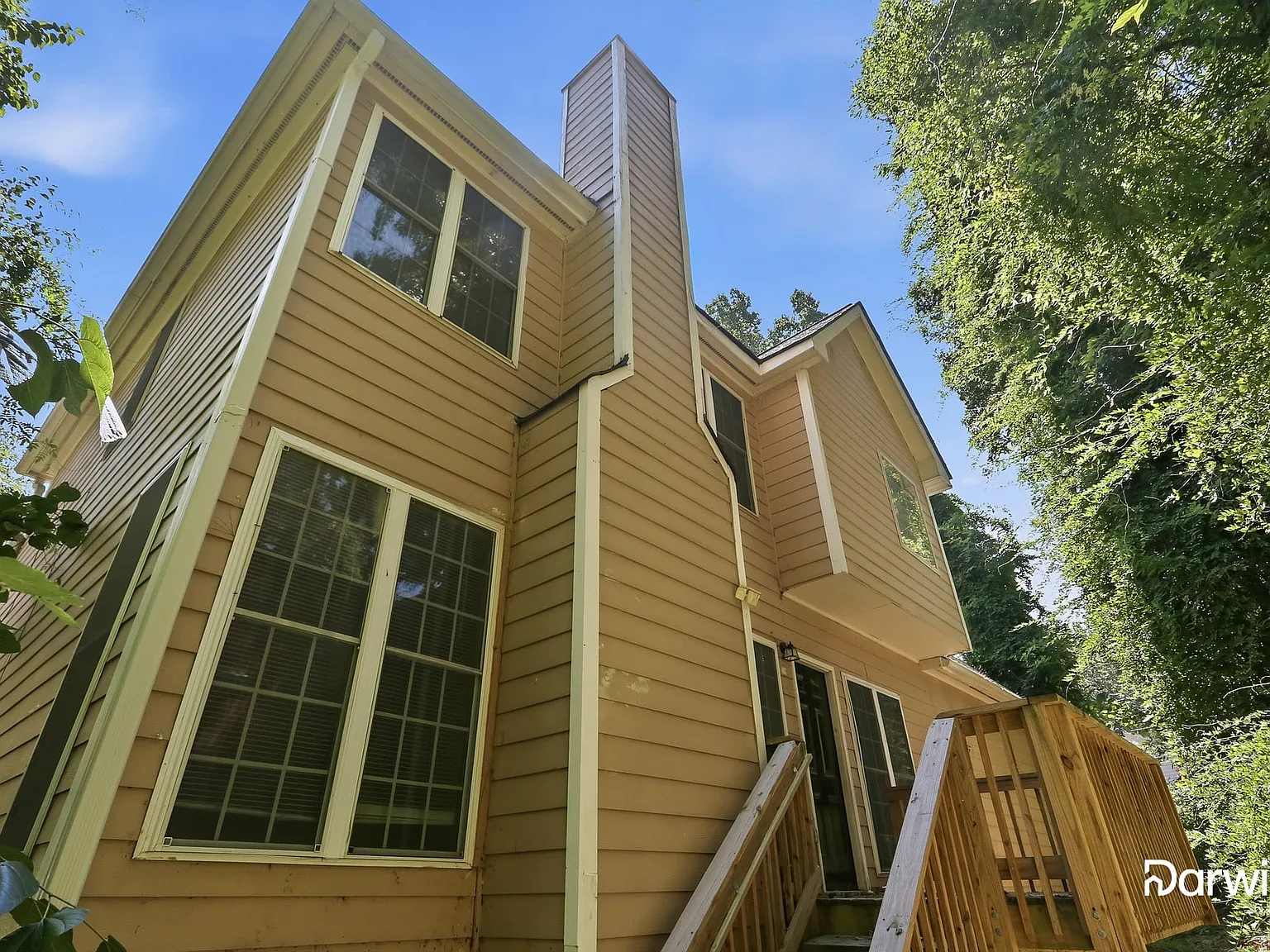 3 bed, 2.5 bath, 1632 sqft, $2,040 — Photo 2
