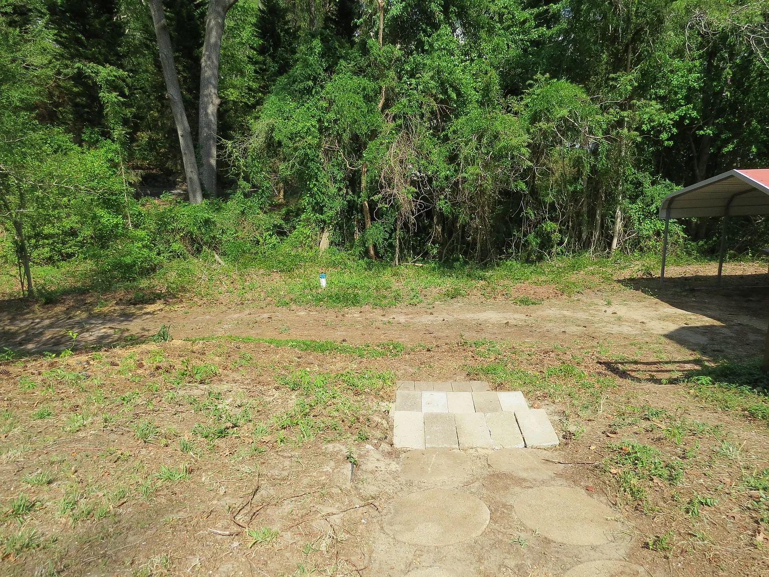 3 bed, 1.5 bath, 2200 sqft, $1,800 — Photo 3