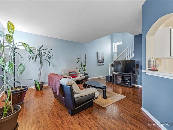 3rd image of 1055 Delta Dr #1055