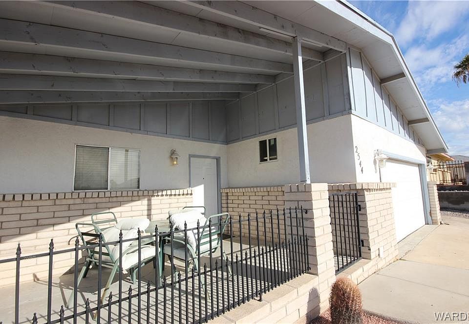 1st image of 2544 Country Club Ln