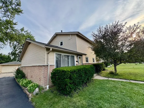 543 W Rose Ave, Addison, IL 60101