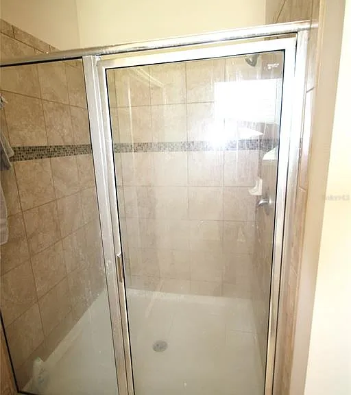 1073 Cavan Dr — Photo 16
