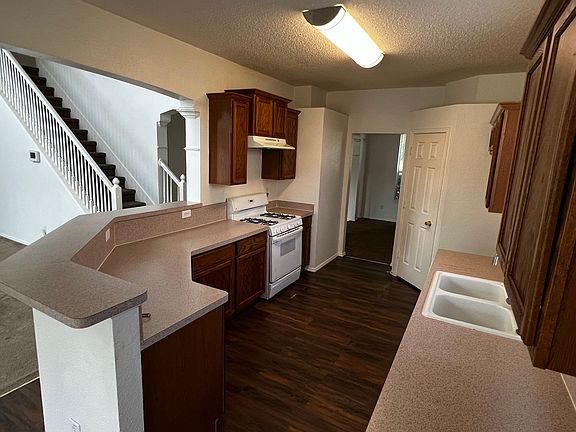 3rd image of 455 Euless Dr