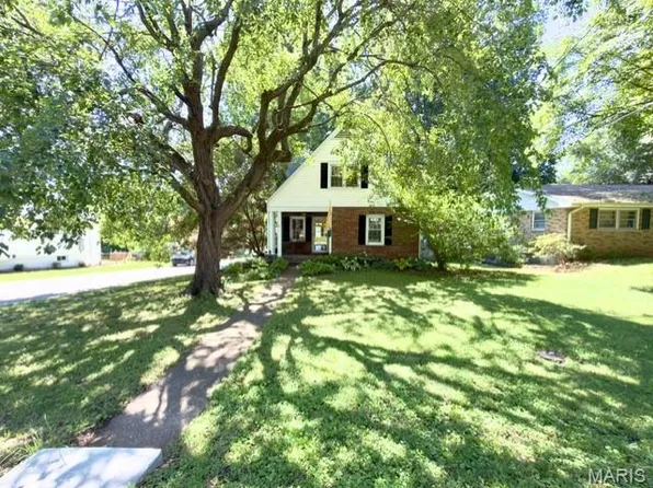 280 N Castello St, Florissant, MO 63031