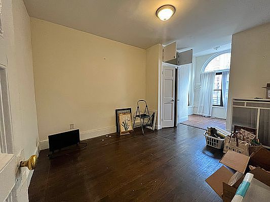 4th image of 66 W 85th St APT 2A
