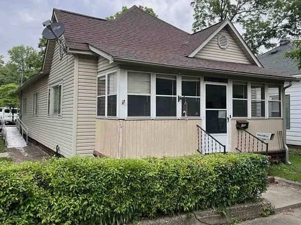 1055 Anderson St, Clinton, IN 47842